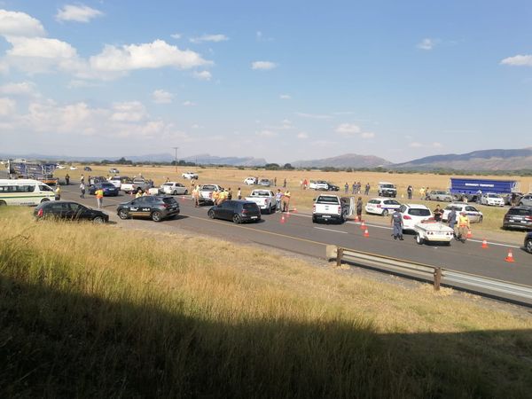 Roadblock along the N4 road near Bapong Weigh Bridge