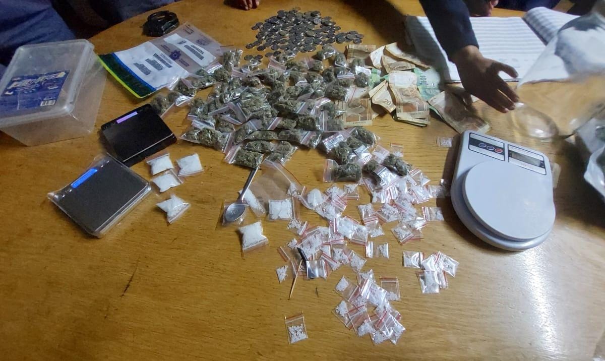 Maokeng Crime Prevention members apprehend two suspects for possession of drugs and bribery