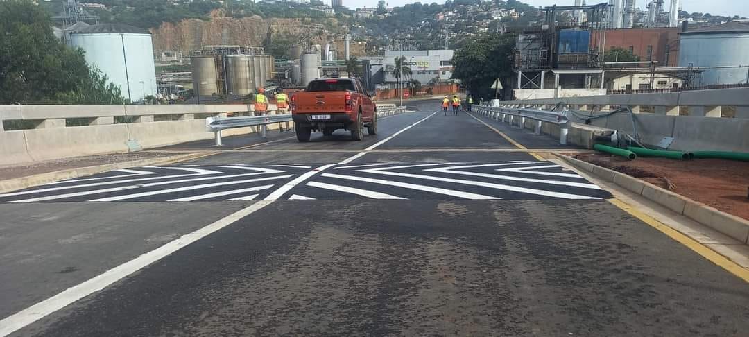 Kenville road in Durban open to pedestrian and vehicle traffic