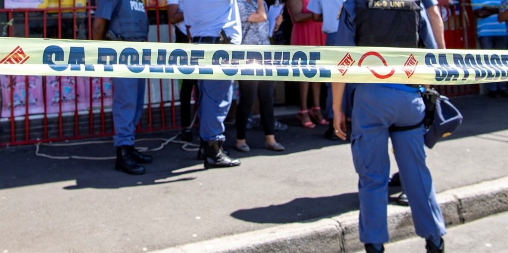 Suspect sought for business robbery at Viljoenskroon