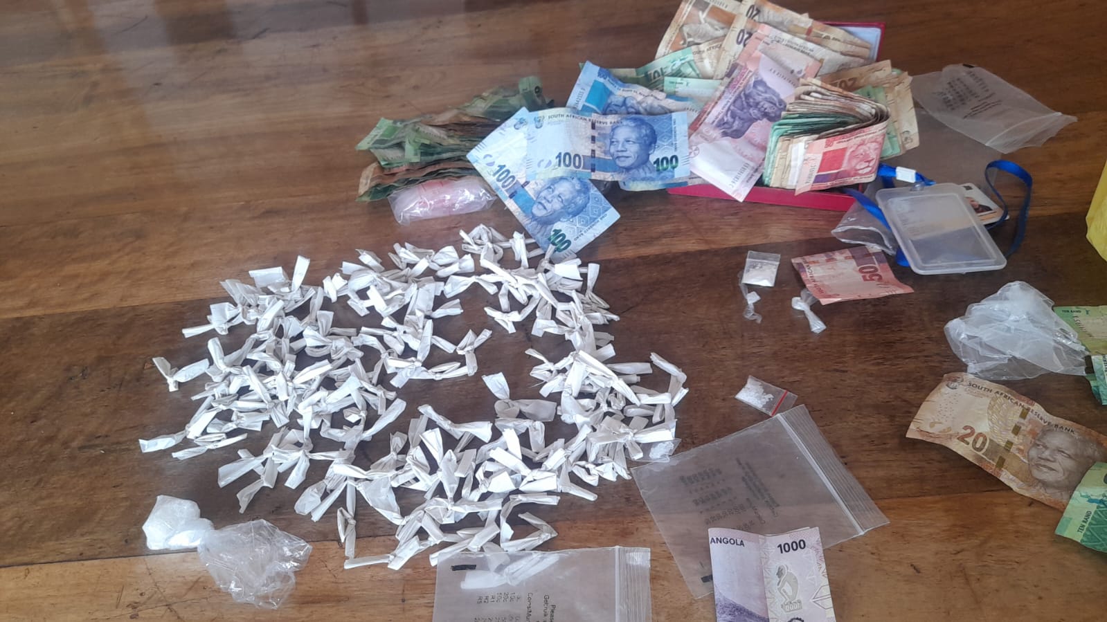 Suspect arrested for possession of suspected drugs and suspected stolen properties
