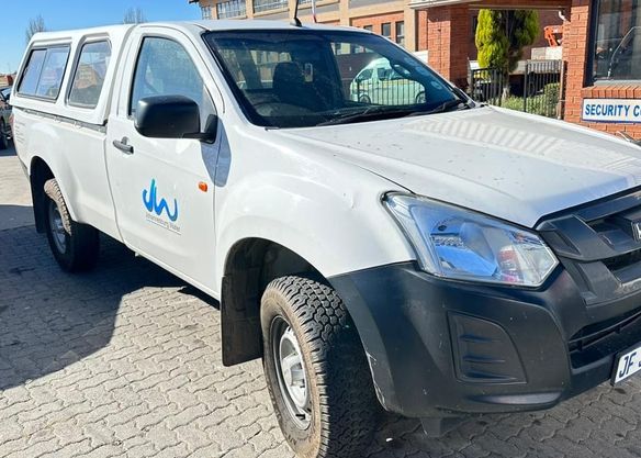 Suspect arrested in possession of a hijacked Joburg water bakkie