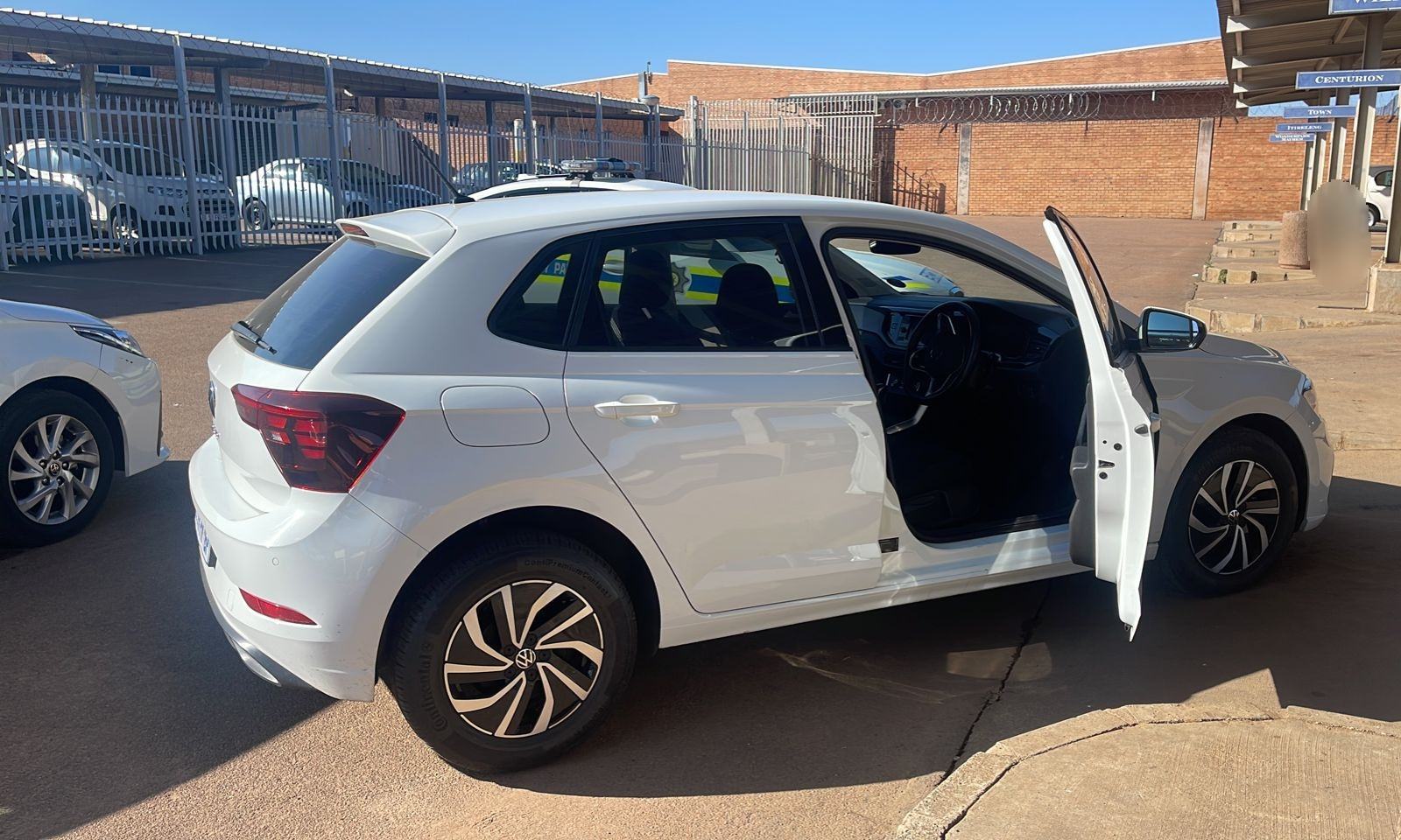 Hijacking suspects arrested and vehicles recovered