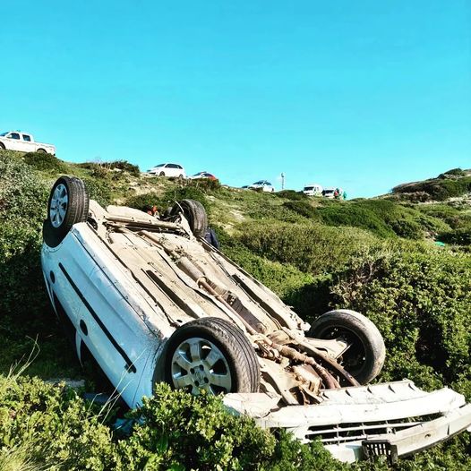 One person injured in a vehicle rollover on Monwabisi/Baden Powell, Khayelitsha