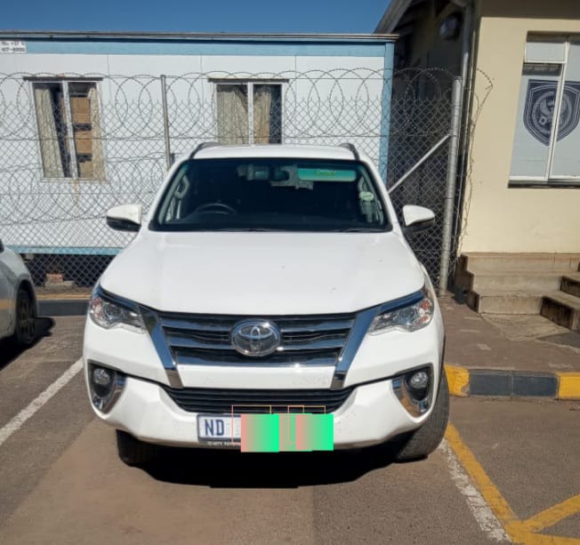 Stolen vehicle recovered, two suspects arrested in Oshoek