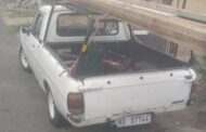 Thieves flee in a idling bakkie in Waterloo