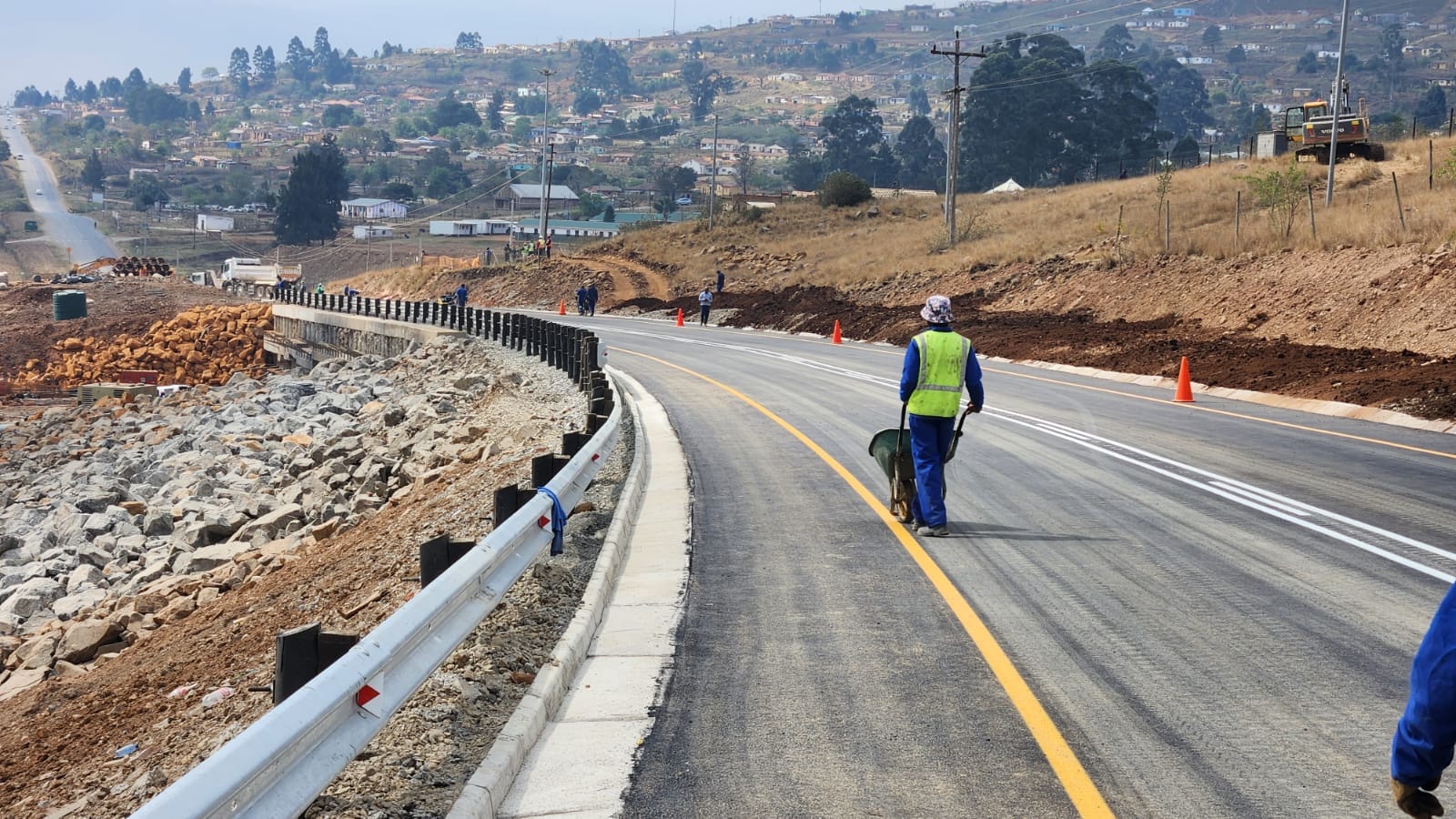 The M40 (Main Road P7/2) in Edendale re-opened