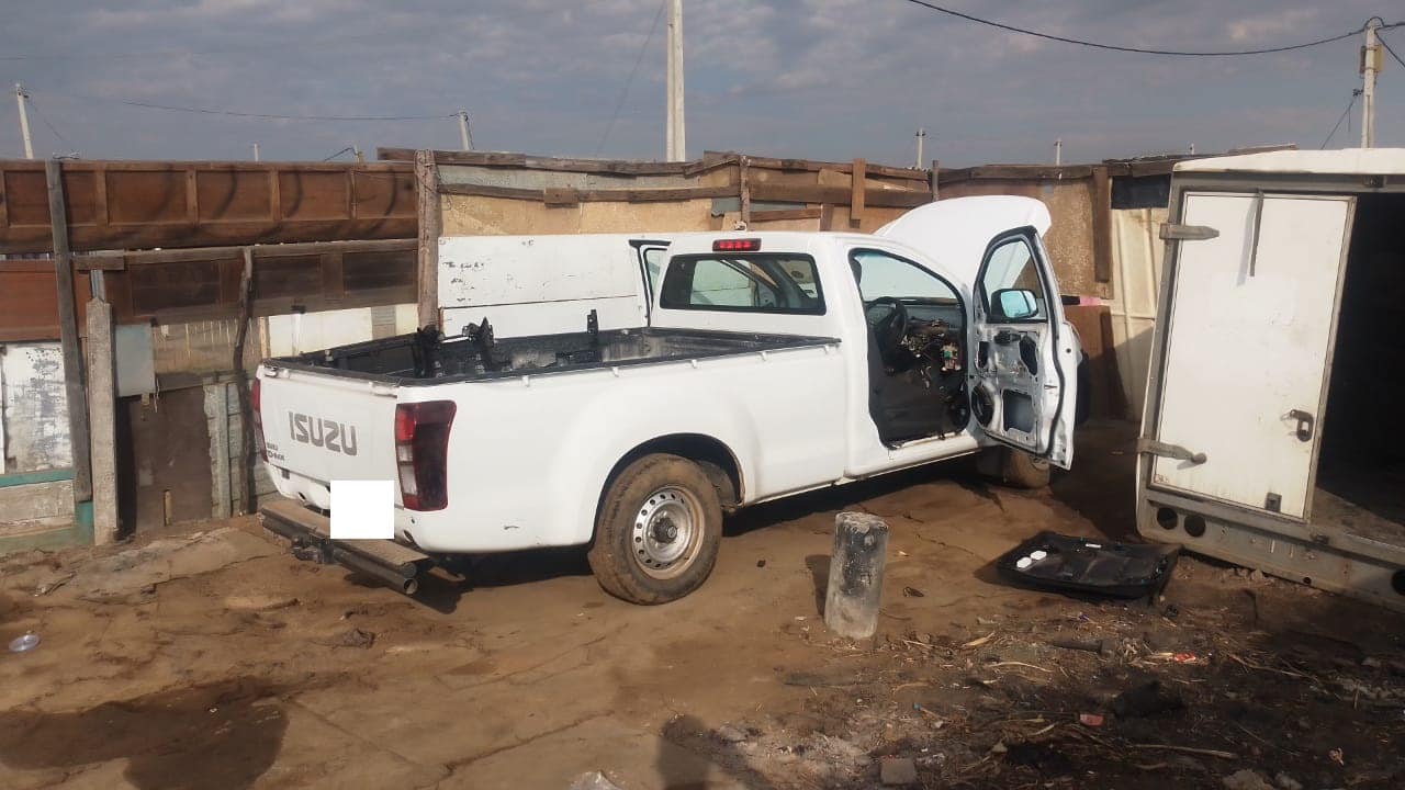 A reported stolen white Isuzu bakkie recovered in Tsakane