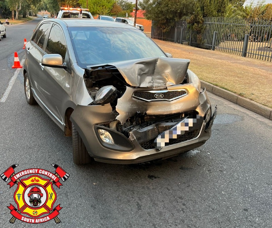 One injured in a two-vehicle collision in Roodepoort