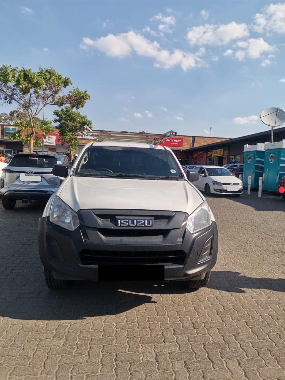 Reportedly hijacked vehicle recovered in the Daveyton area