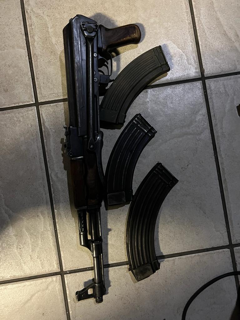 Police recover high-calibre firearms and arrest a man who is suspected of being involved in aggravated robberies