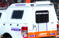 Two arrested for assaulting a police officer in Johannesburg