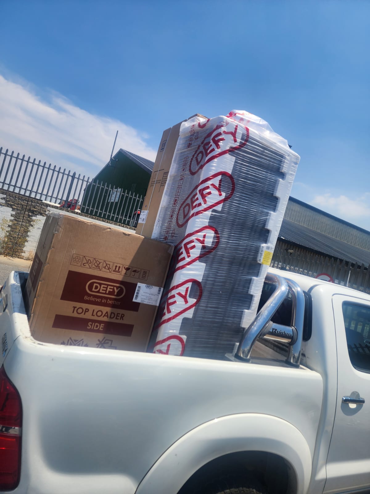 Observant police officers recover presumed stolen property in Lingelethu-West