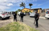Robbery suspects open fire in Mountview