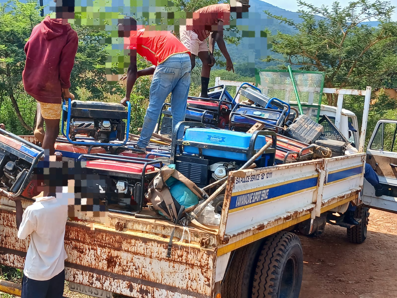 Nine suspects cornered and illegal mining equipment seized by law enforcement agencies