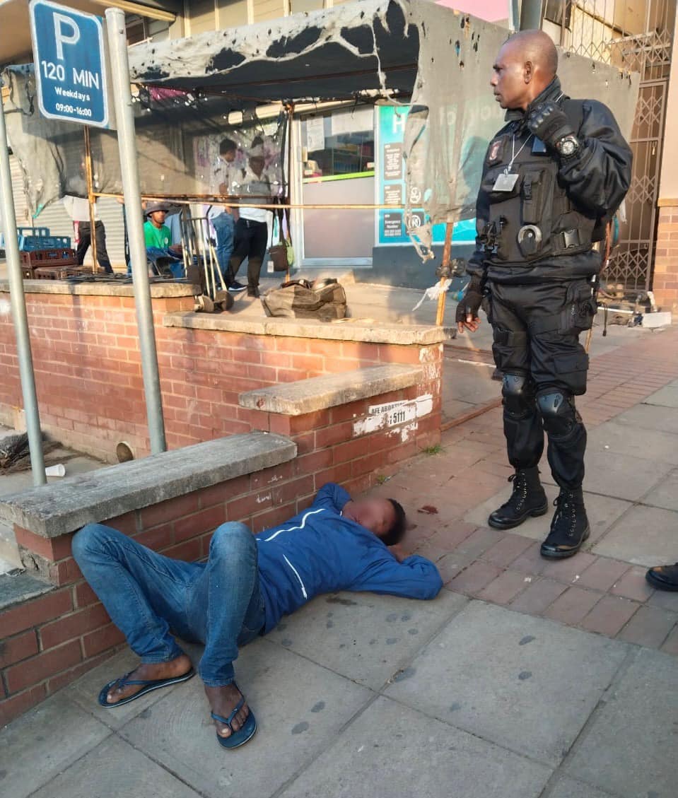 Robbery suspect knocked down by taxi in Verulam CBD