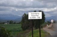 Swartberg Pass remains closed