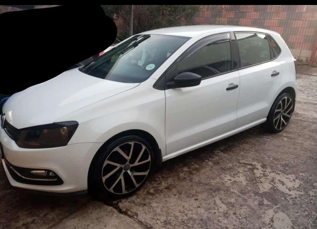 Theft of vehicles in Clayfield and Riyadh