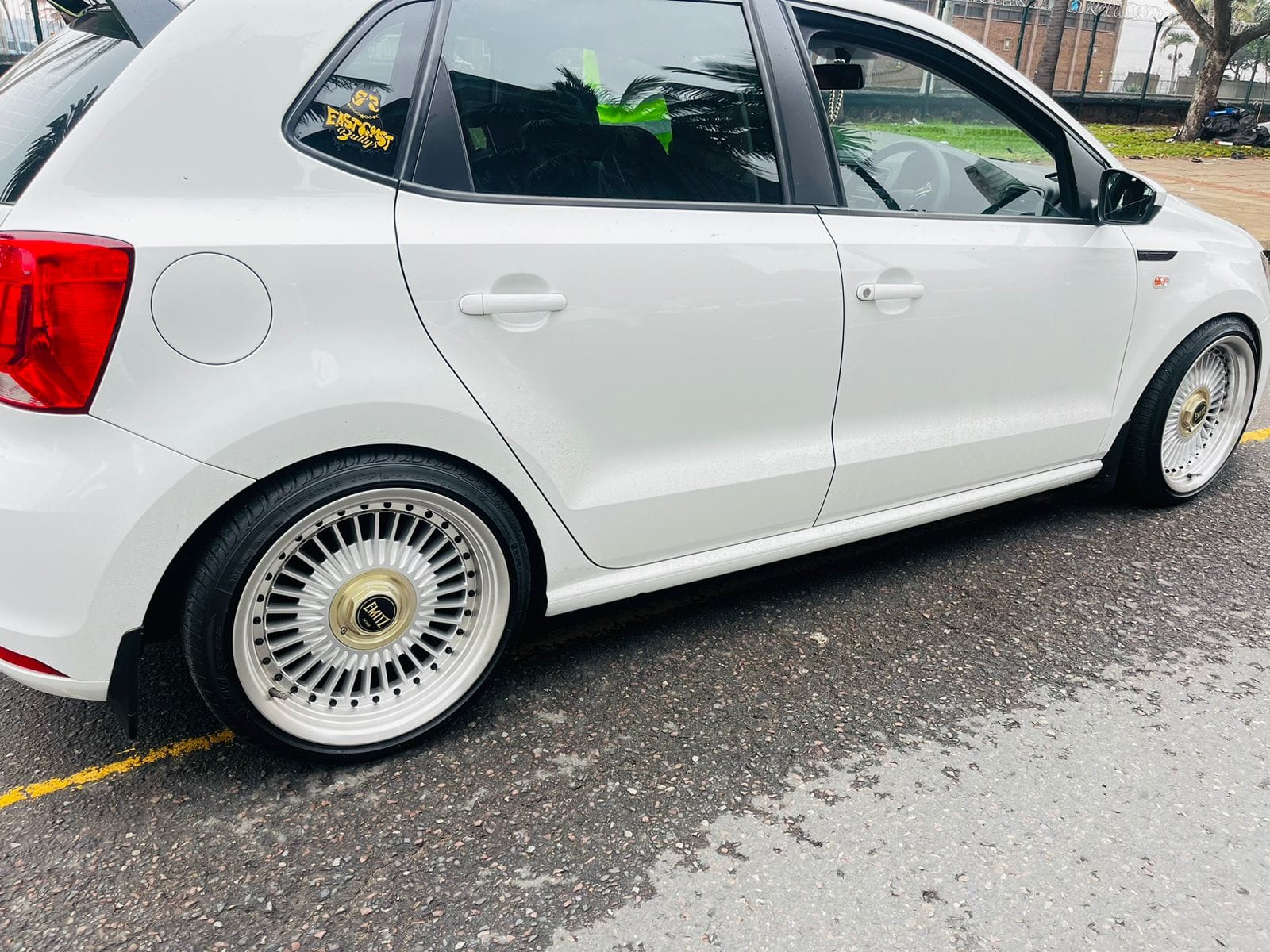 Vehicle confiscated for using an incorrect font on the number plates and tampering with the vehicle's suspension