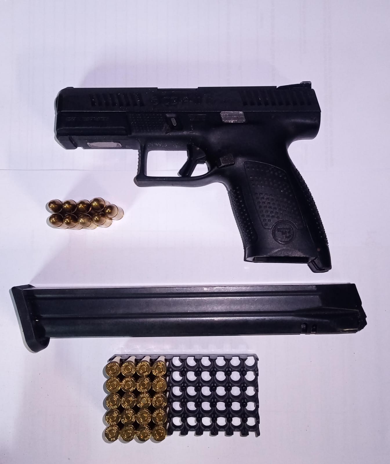 Anti-Gang Unit arrest suspect for the illegal possession of a firearm