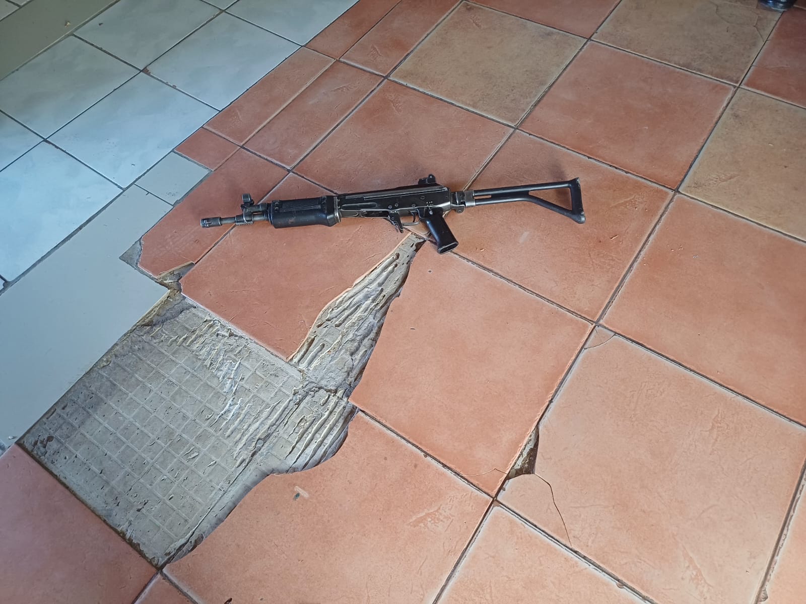 Swift arrest of suspects and recovery of state firearm robbed during an attack on Westenburg police