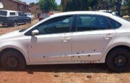 An alleged house robber arrested and was injured during a shootout with the police