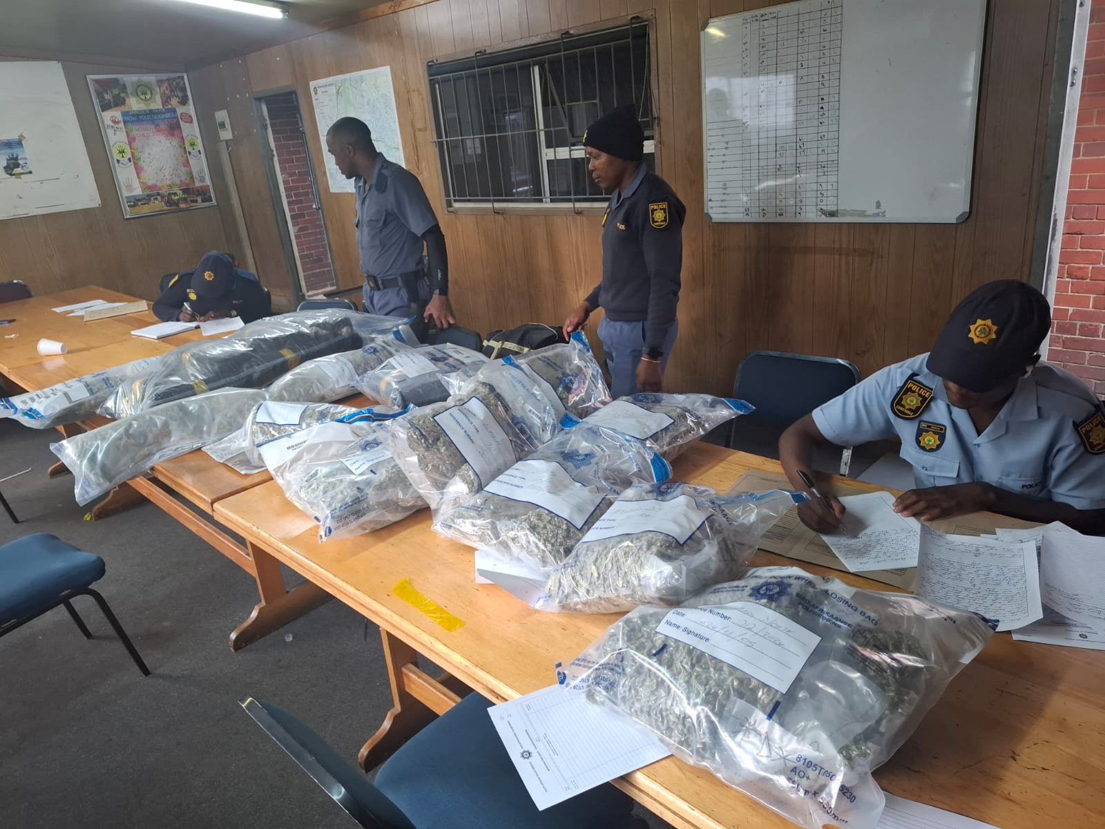 255 Suspects arrested during weekend high-density operations in Ekhuruleni