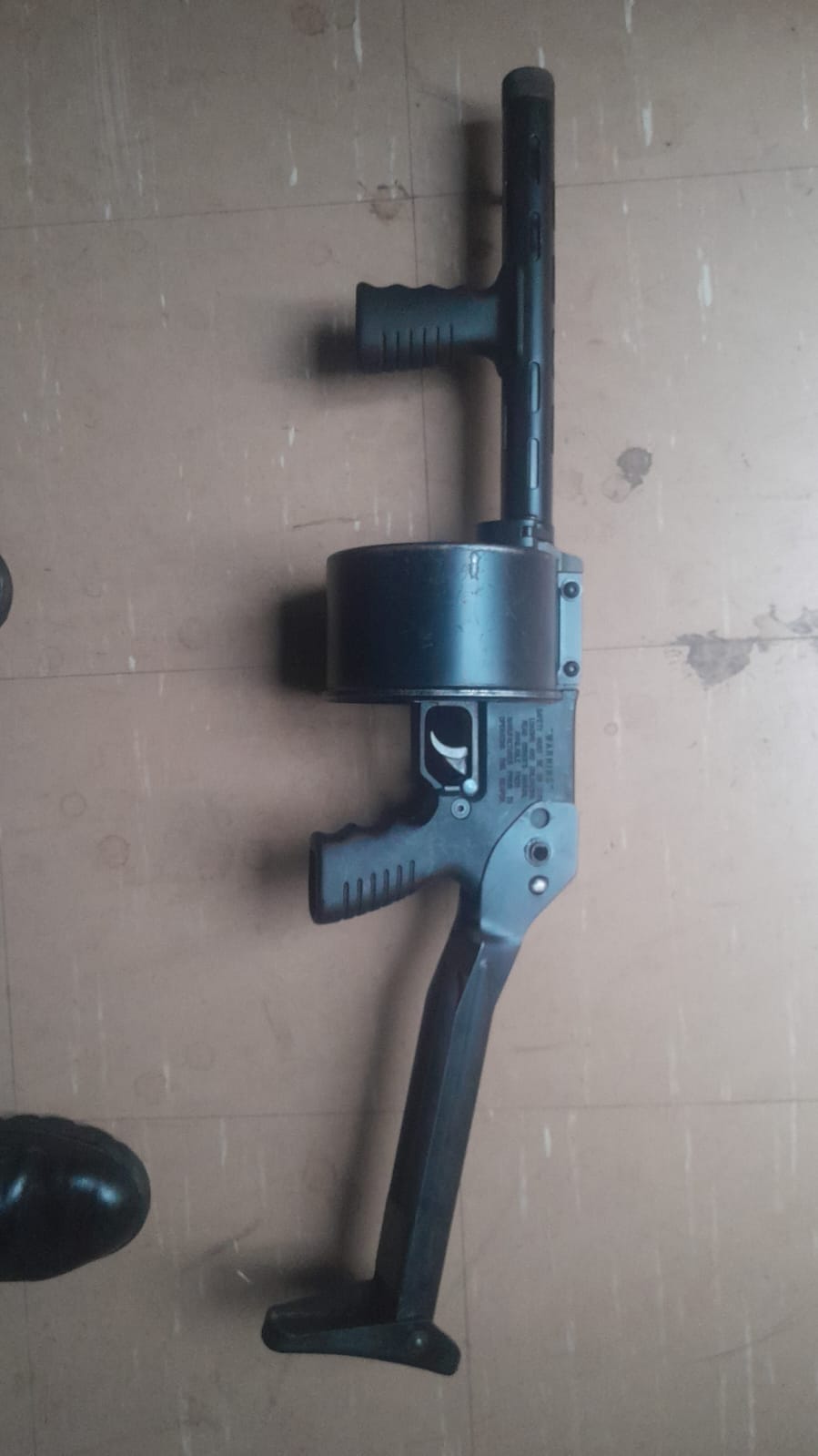 Anti-Gang Unit arrest suspect and recover unlicensed firearms