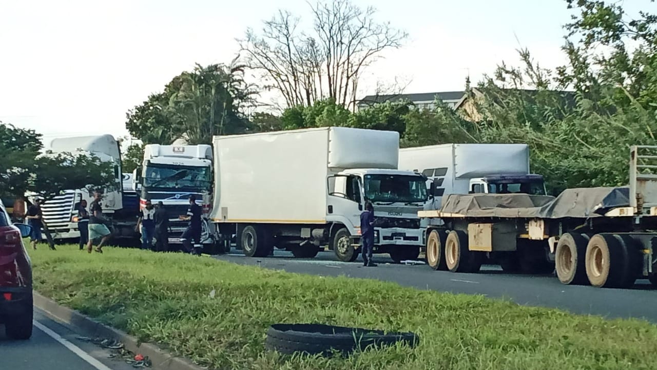 Multiple truck collision reported on the M7
