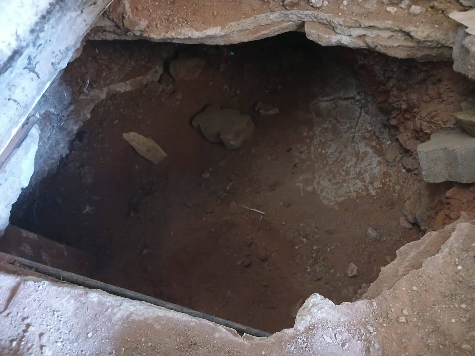 Border members uncover dagga buried in a house in Paballelo