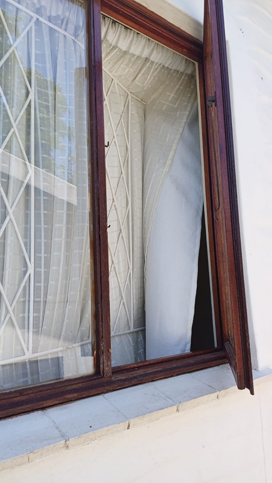 House break-in occurred at a home on Earlsfield Drive in Newlands