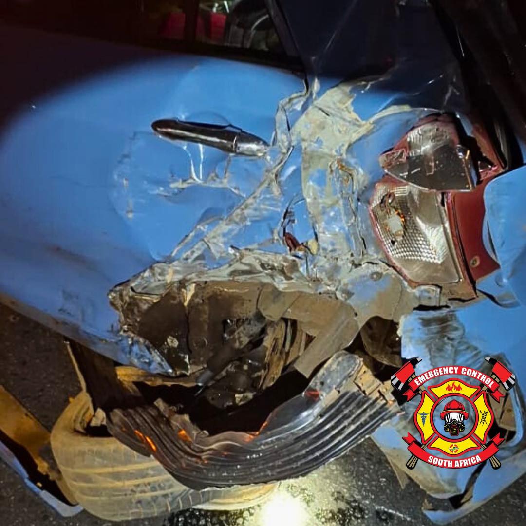 Motor vehicle collision at the intersection of Beyers Naudé and Duiker Avenue