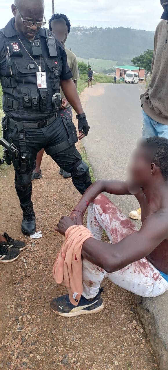 Female stabs and assaults partner in Mhlasini