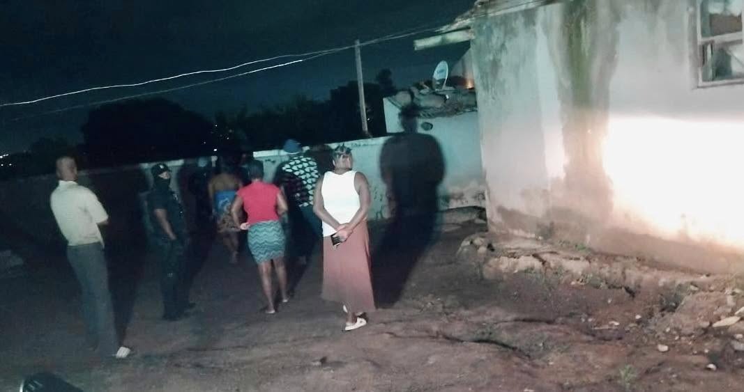 Men accused of gangsterism assaulted and shot in Amaoti
