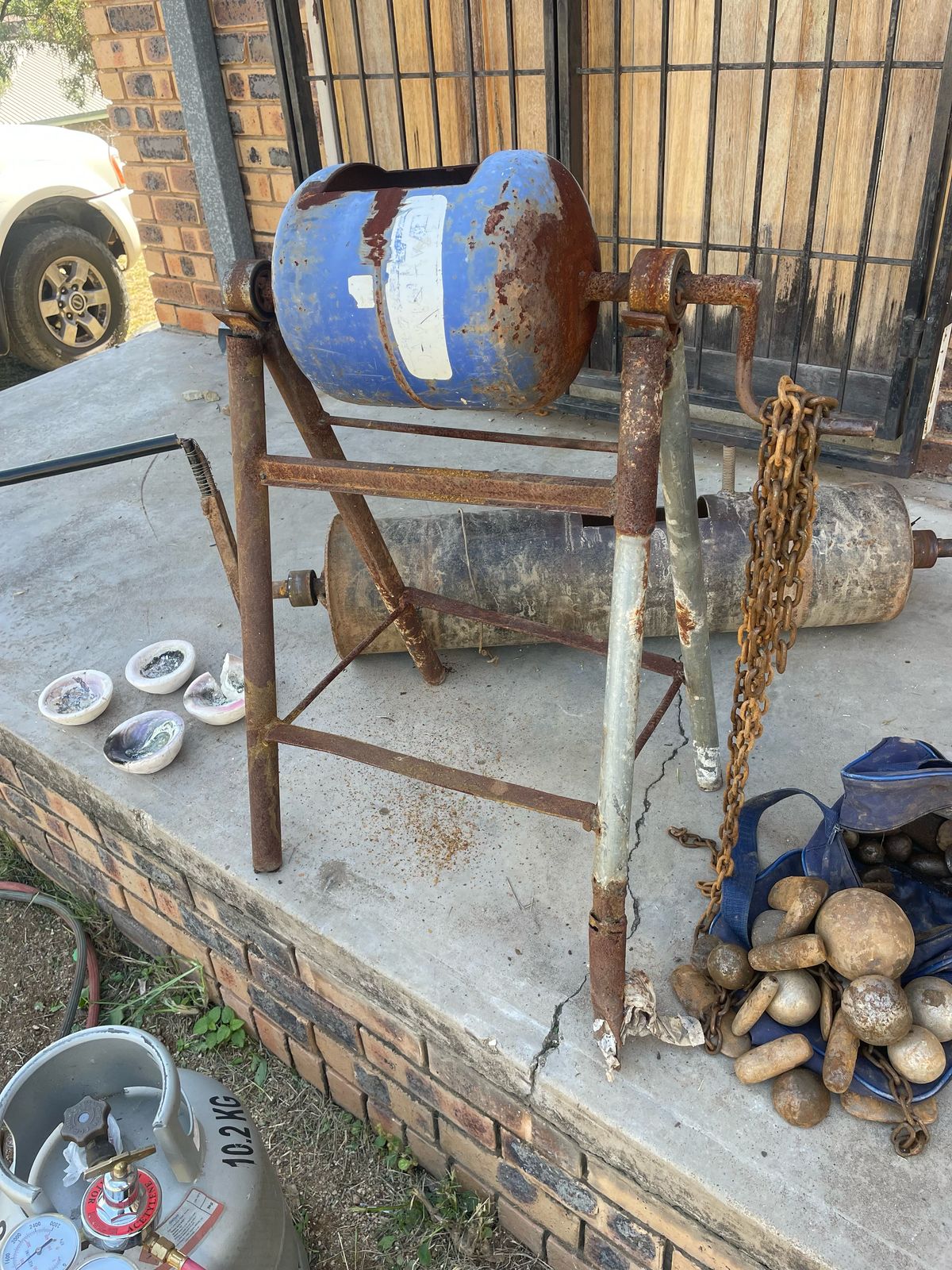 Two suspects nabbed during Operation Vala Umgodi for possession of explosives