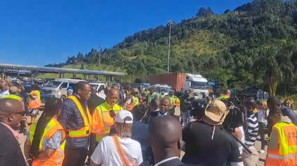 A successful cross-border joint operation took place at the Mariannhill Toll Plaza
