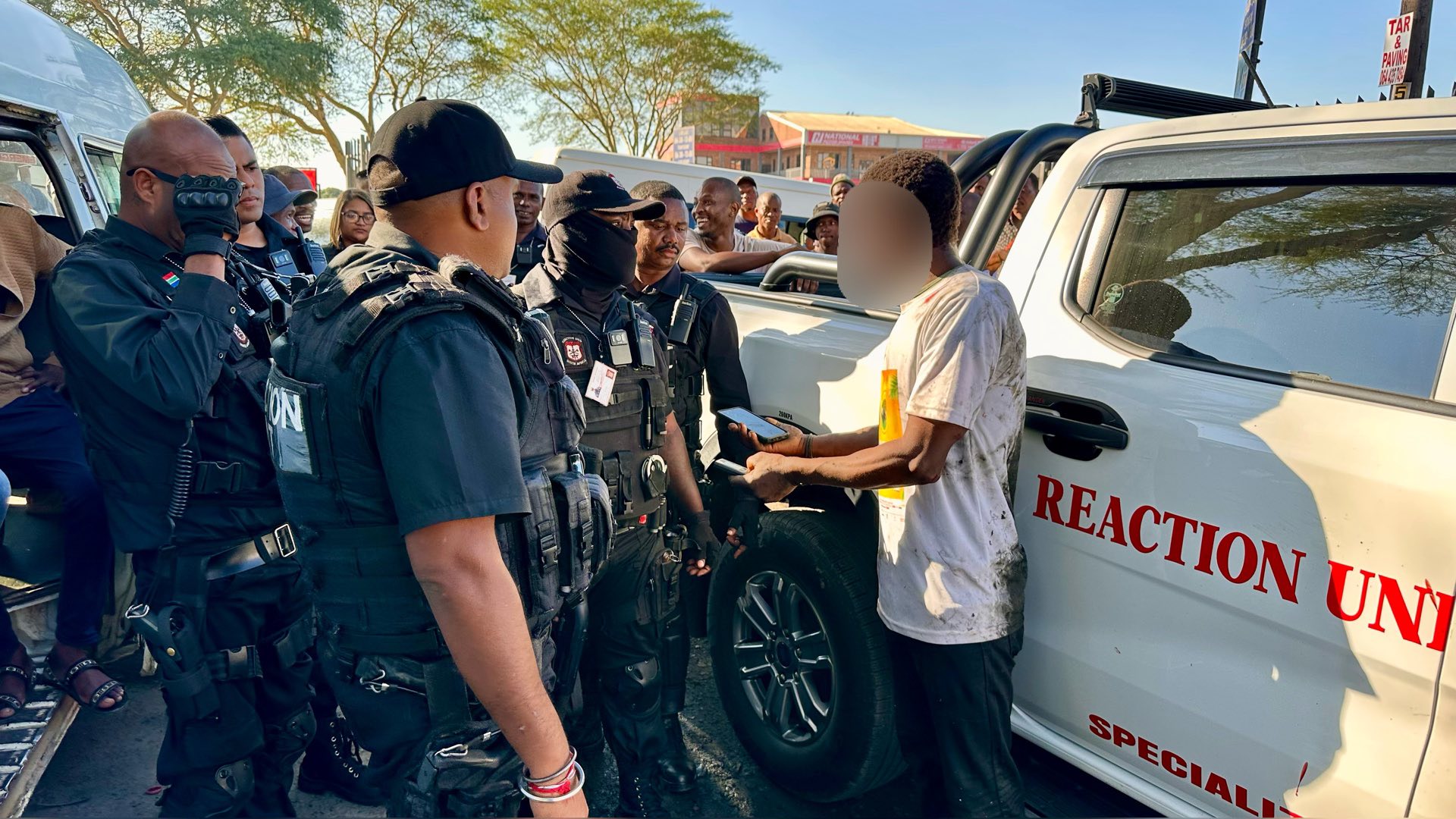 Man Beaten For Snatching Handbag From Elderly Woman: Verulam CBD - KZN