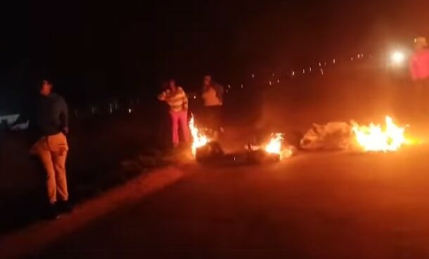 Community protest action along the R63 in Bhisho