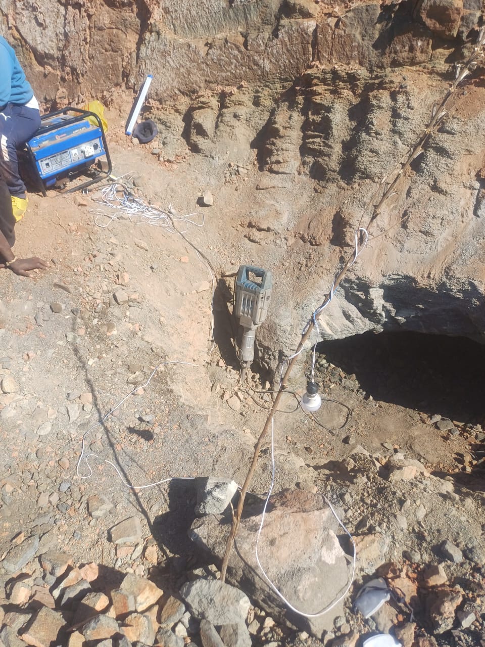 Vala Umgodi continues crackdown on illegal mining in Sekhukhune District - seven suspects arrested and equipment confiscated