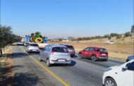 Road works causing traffic delays on the R59 south, just before Swartkoppies Road