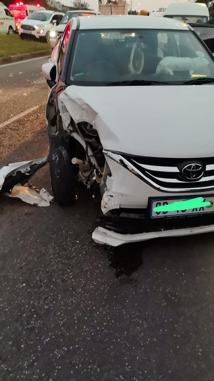 Active motor vehicle crash with multiple injuries on Mangosuthu Highway D Section, at Umlazi