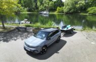 Powerful Electric All-Wheel Drive: New Opel Grandland Electric AWD