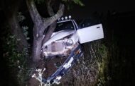 Vehicle Crashes Into Tree: Waterloo - KZN