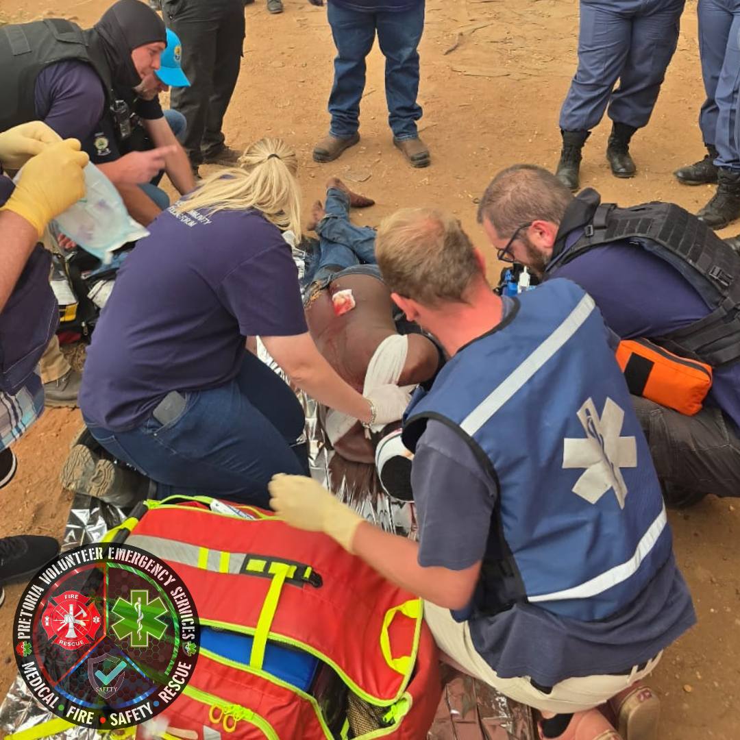 Victim treated after a severe neck injury following an assault Near N1 and Zambesi