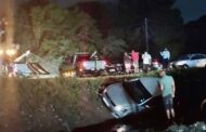 Vehicle Lands In Ditch: Phoenix - KZN