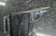 Suspect apprehended for possession of unlicenced firearm and ammunition