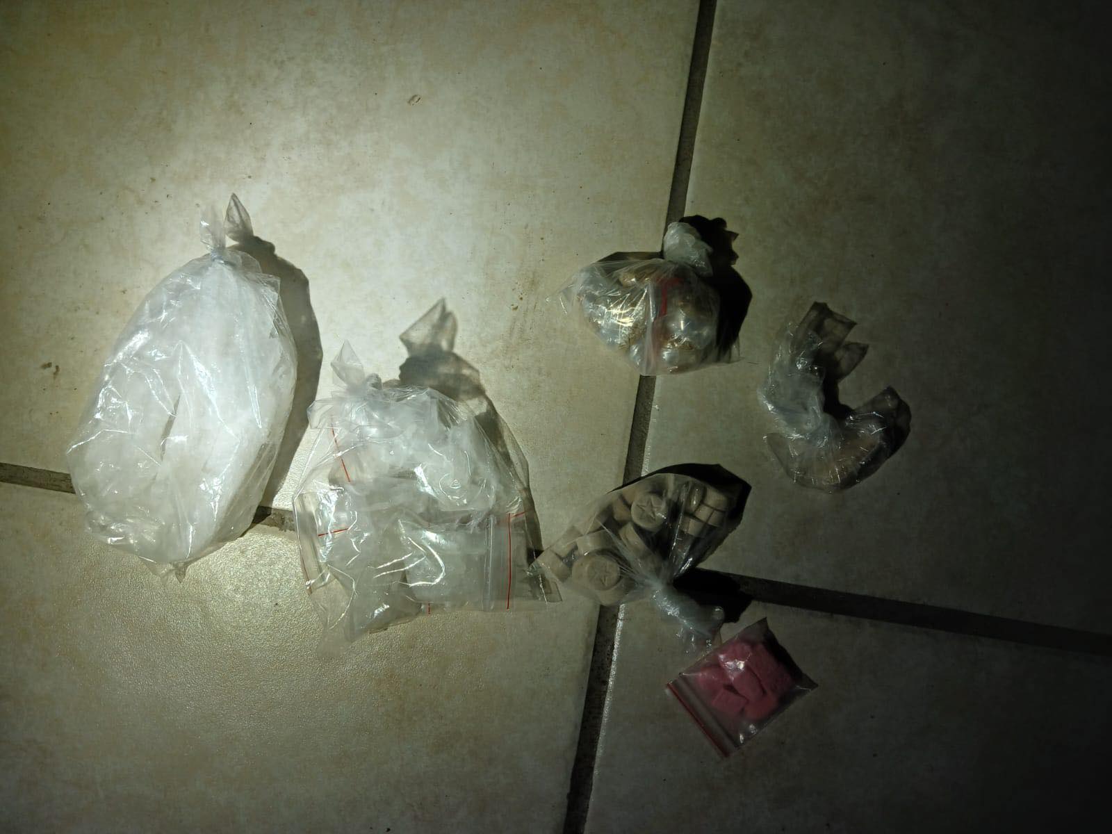 Hawks arrest a suspect for alleged unlawful possession of drugs