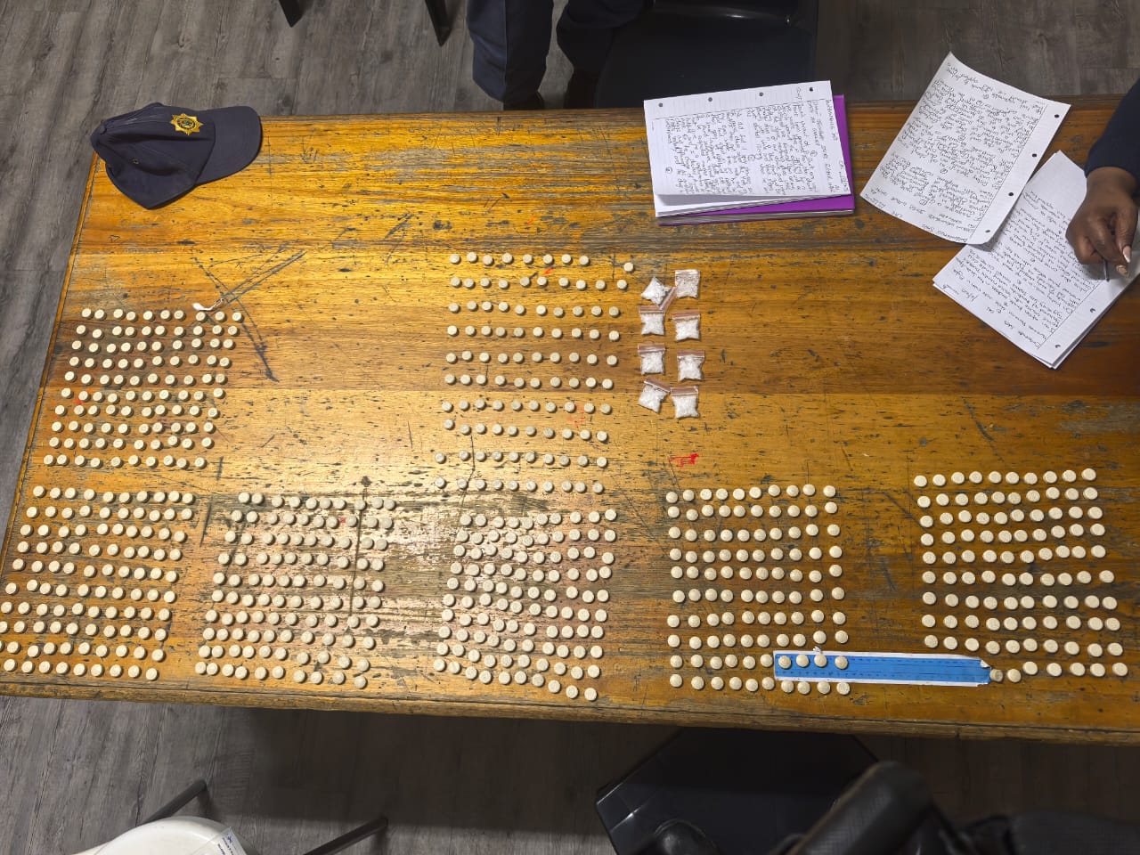 Police detain two suspects for the possession of drugs
