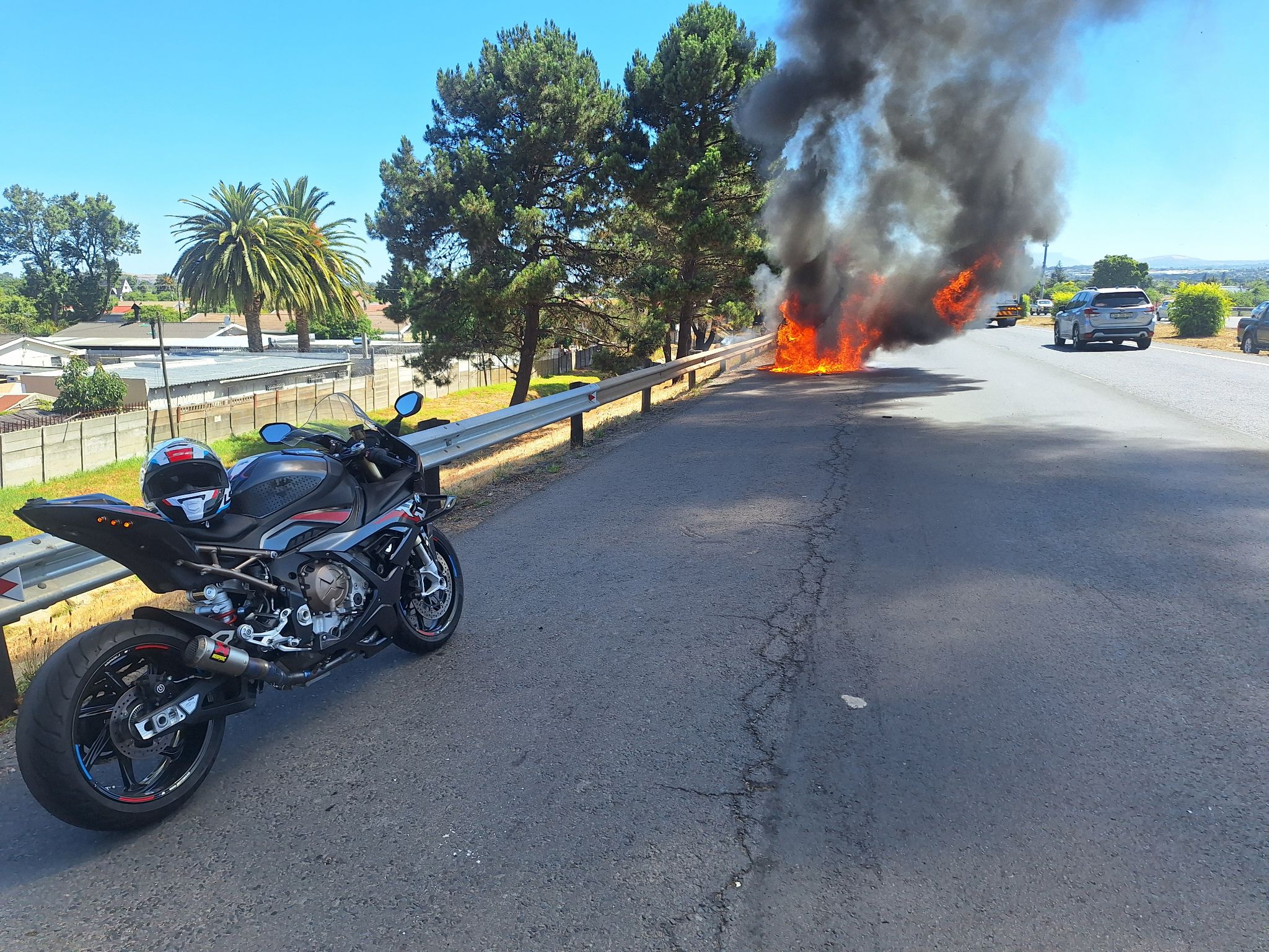 Vehicle fire on the N1 between Joostenberg Vlakte and Brighton Turn-off