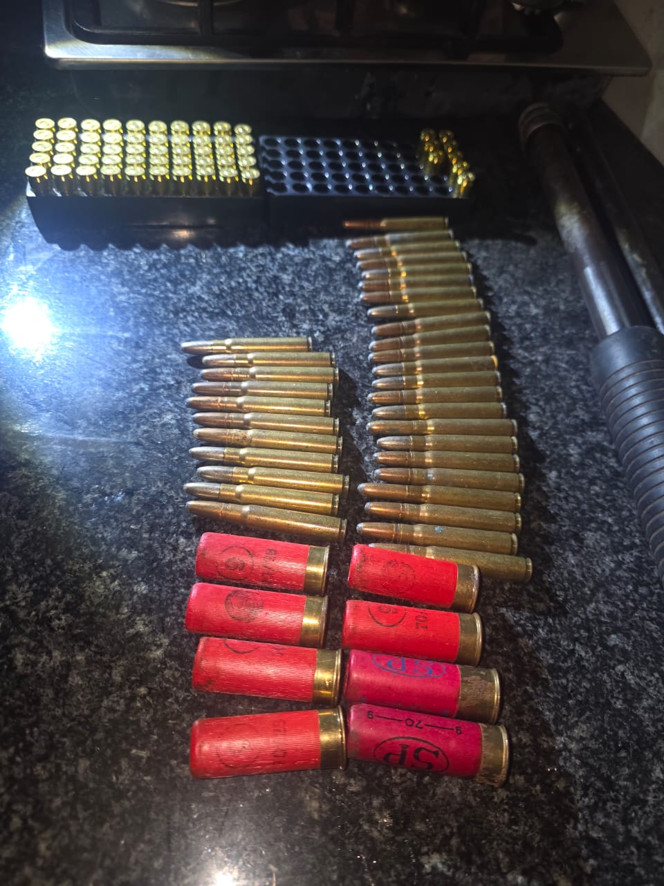 Police arrest suspect and uncovers unlicenced firearms and ammunition in Yeoville